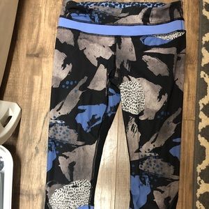 Lululemon pace rival crop